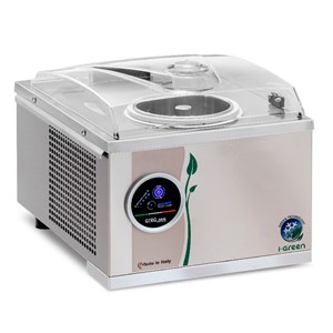 MANTECATORE DA BANCO PER GELATO E SORBETTI - MOD. GEL 3K TOUCH GR - CONDENSATORE AD ARIA - FUNZIONE DI CONSERVAZIONE - CAPACITA' lt 1,7 - PRODUZIONE ORARIA MASSIMA lt 4,8/Kg 3,4 - ALIMENTAZIONE V 220-240/50-60Hz MONOFASE - POTENZA W 280 - DIMENSIONI cm L 34 x P 43 x h 28,3 - NORMA CE