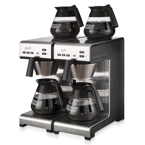 MACCHINA CAFFE' IN ACCIAIO INOSSIDABILE - MOD. MATIC TWIN M - N. 4 PIASTRE CALDE - N. 2 SISTEMI DI INFUSIONE - PRODUZIONE ORARIA Lt. 24 - TEMPO PREPARAZIONE 7 MINUTI OGNI DUE TERMOS - POTENZA W 3460 - DIMENSIONI mm. L 404 x P 406 x 446 h